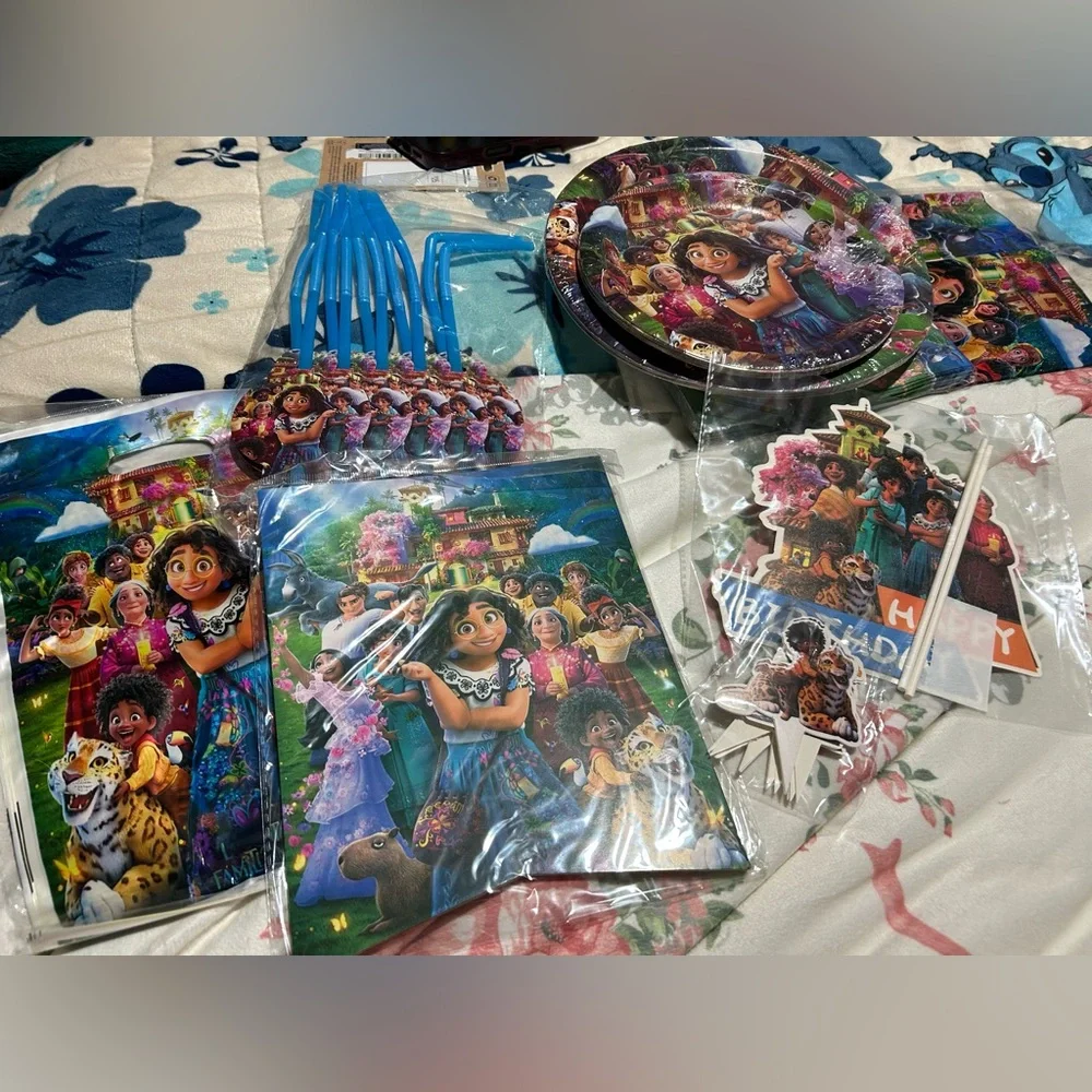 Disney Encanto Colorful Party Tableware Set (10pack)